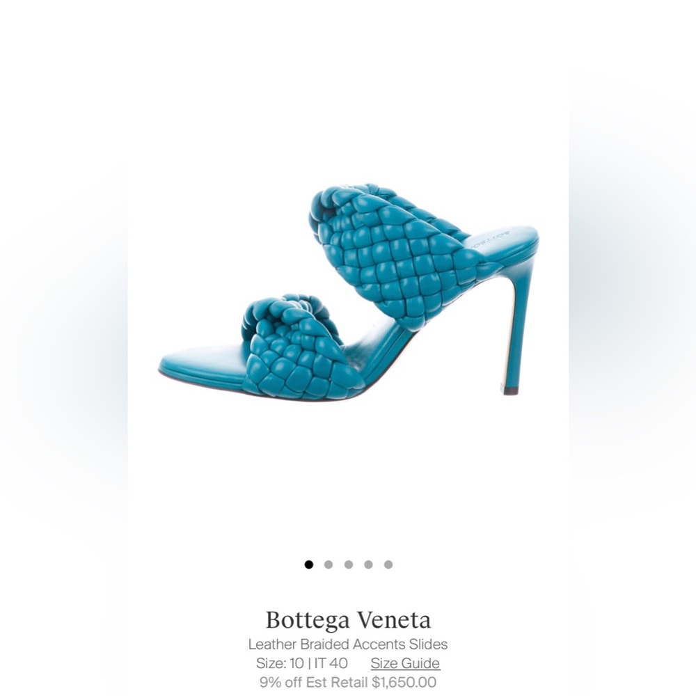 Bottega Veneta’s Curve Sandals SS20 runway